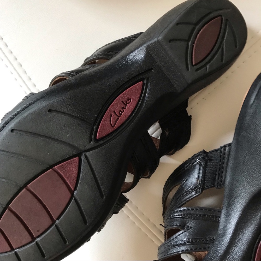 Clark’s size 10 black slip on sandals